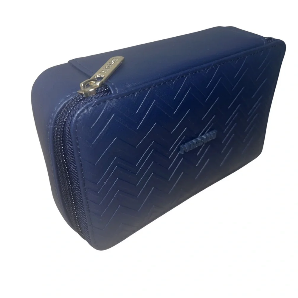 NWOT Missoni x Delta One Exclusive Navy Chevron Amenity Pouch